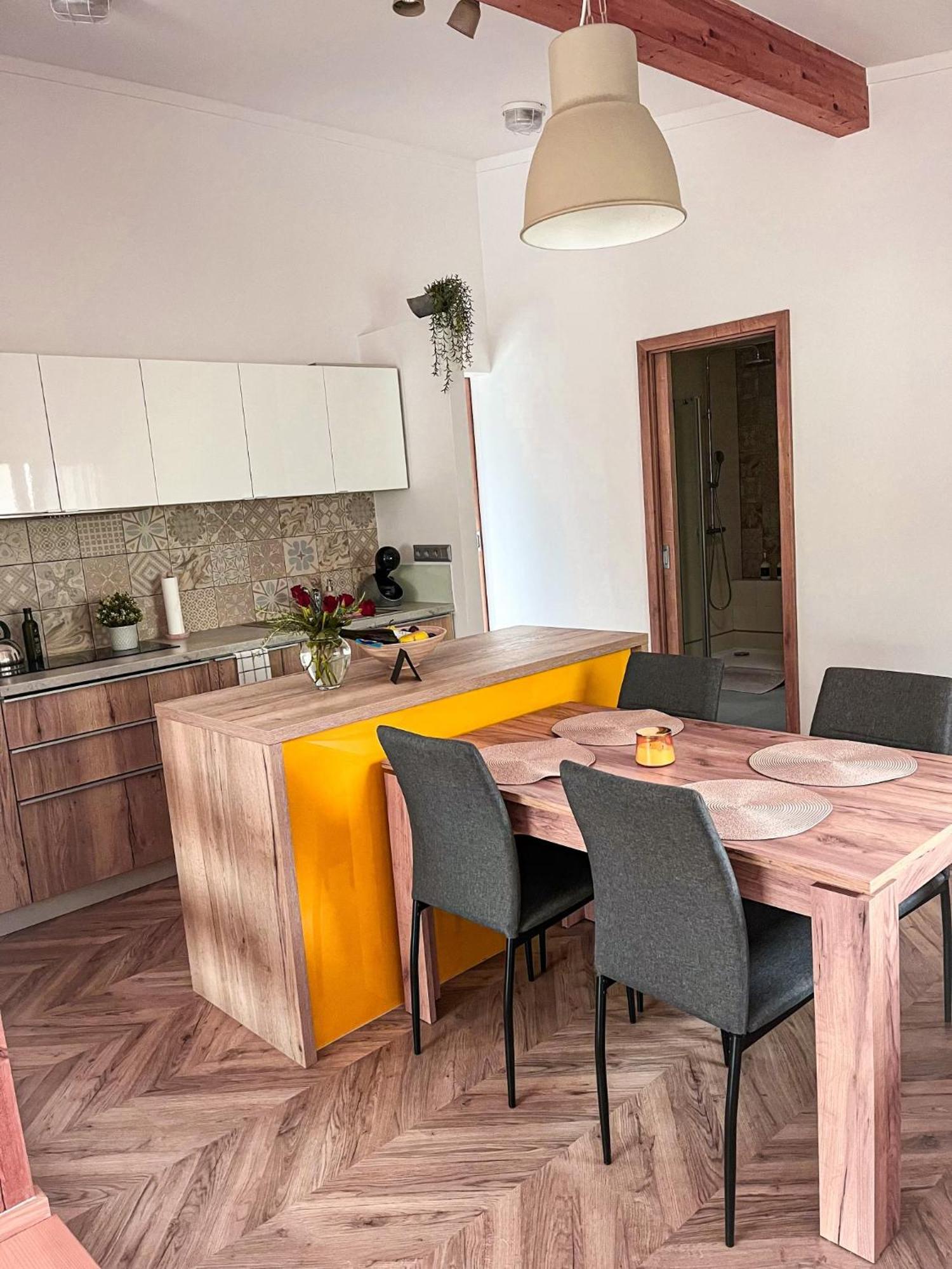 Apartman Niklan Roznov pod Radhostem Ngoại thất bức ảnh